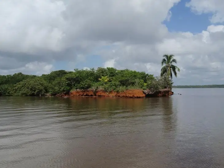 Buildable solid ground on Nicaragua Island for Sale near Bluefields