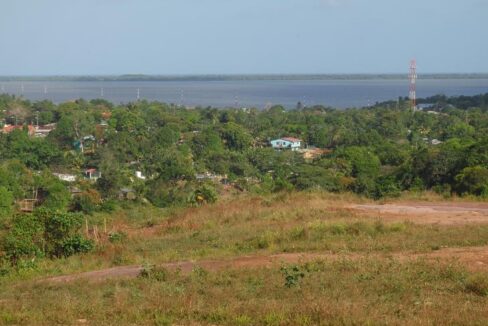 Nicaragua lots for sale in Loma Sandino Bluefields showing bay view, 10x25m land with car access and electricity