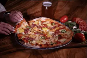 Machete Market Cafe Pizza Night